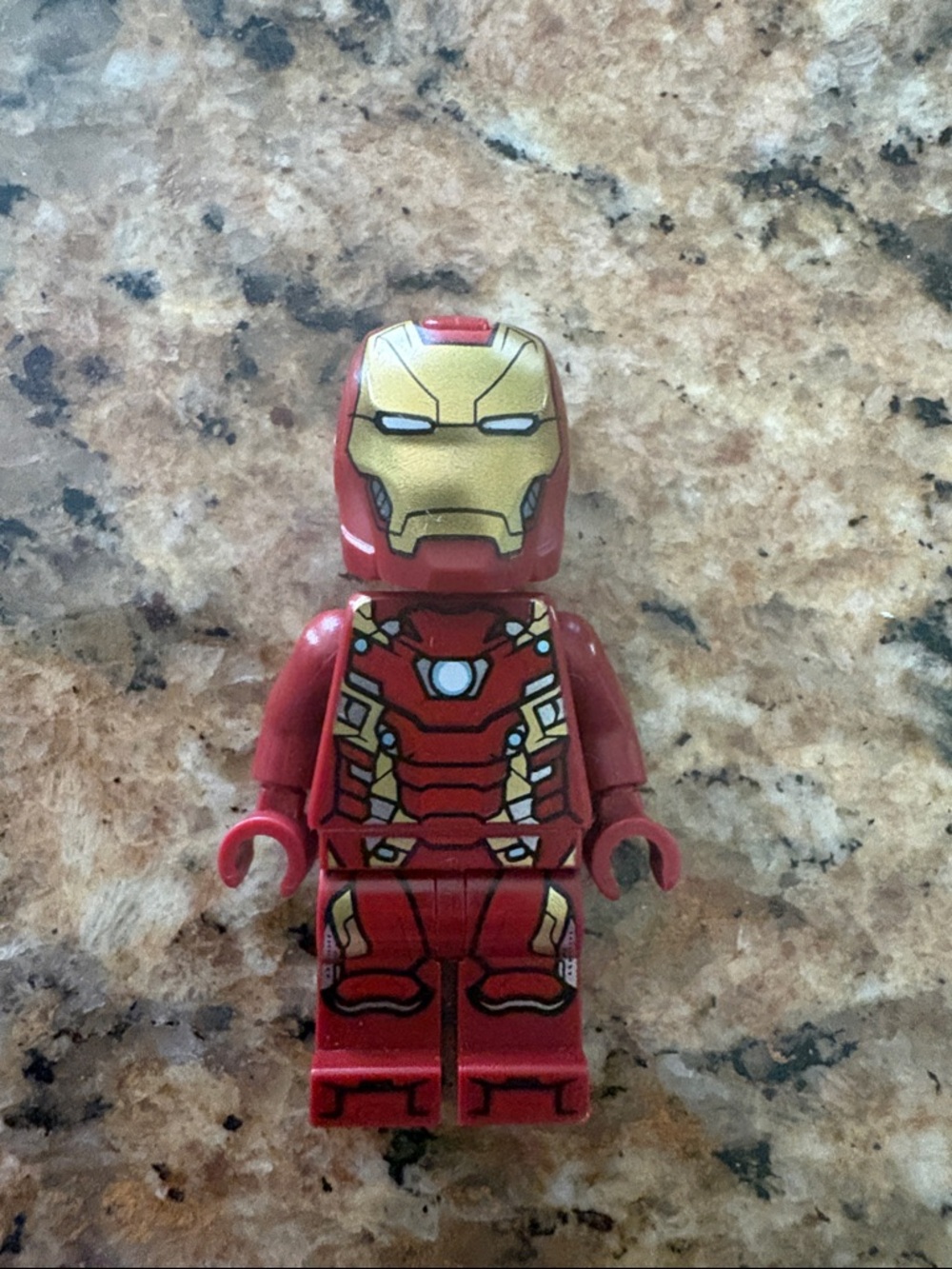 Iron man mark 46 (no arm printings) minifigure